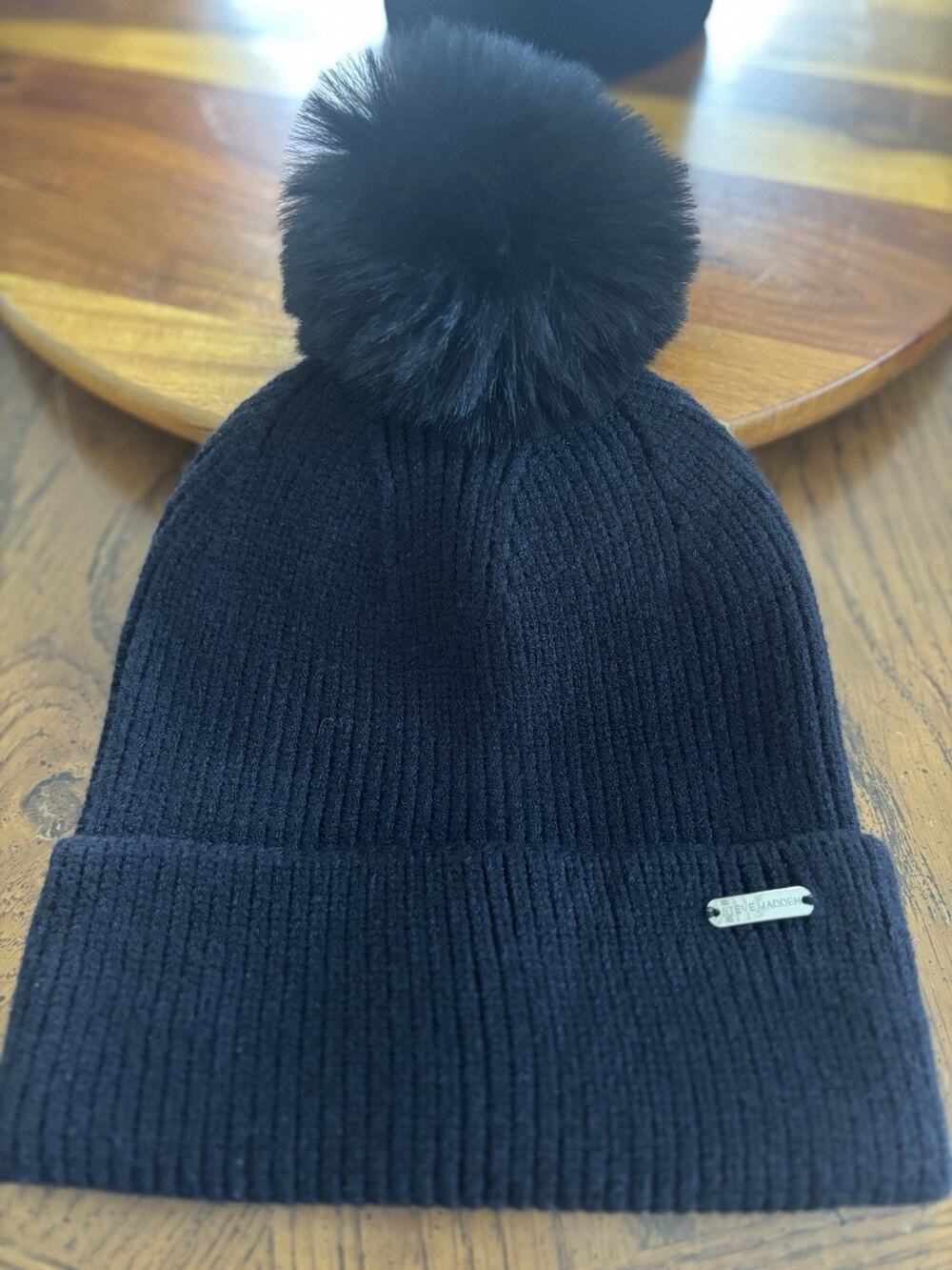 Steve Madden Classic Black Solid Knit Beanie Hat Pom-Pom Logo One Size Women